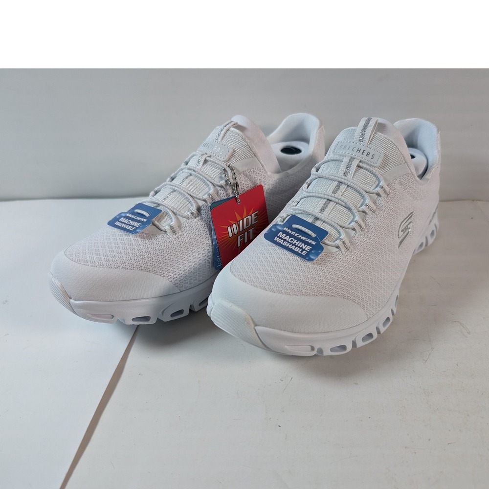 Skechers Womens Size 8.5 Wide Fit Glide Step Sneakers White Slip On